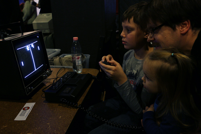 Illustration for article titled The Joys of Retro Gaming: A Photo Collection
